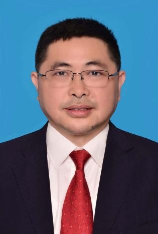向明确